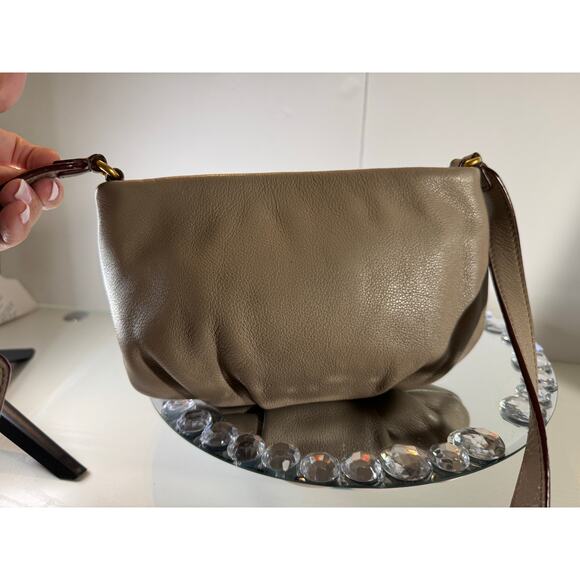 Marc by Marc Jacobs, EUC Beige Leather Crossbody Purse - Picture 2 of 14